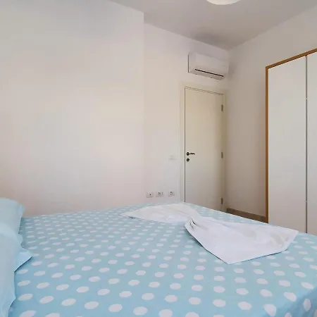 Gjiri I Lalzit - Savita - Perla Apartment *