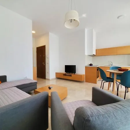 Gjiri I Lalzit - Savita - Perla Apartment *